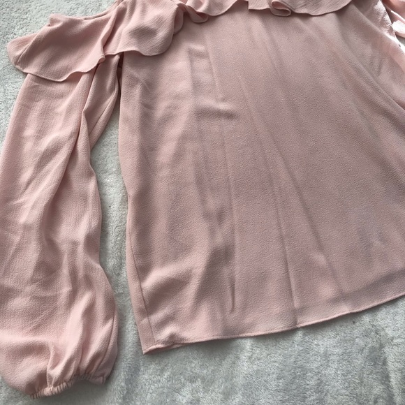 Gorgeous Michael Kors blouse 💖 - Picture 2 of 4